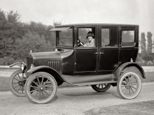 Форд т 4-доор лимузина 1924 01